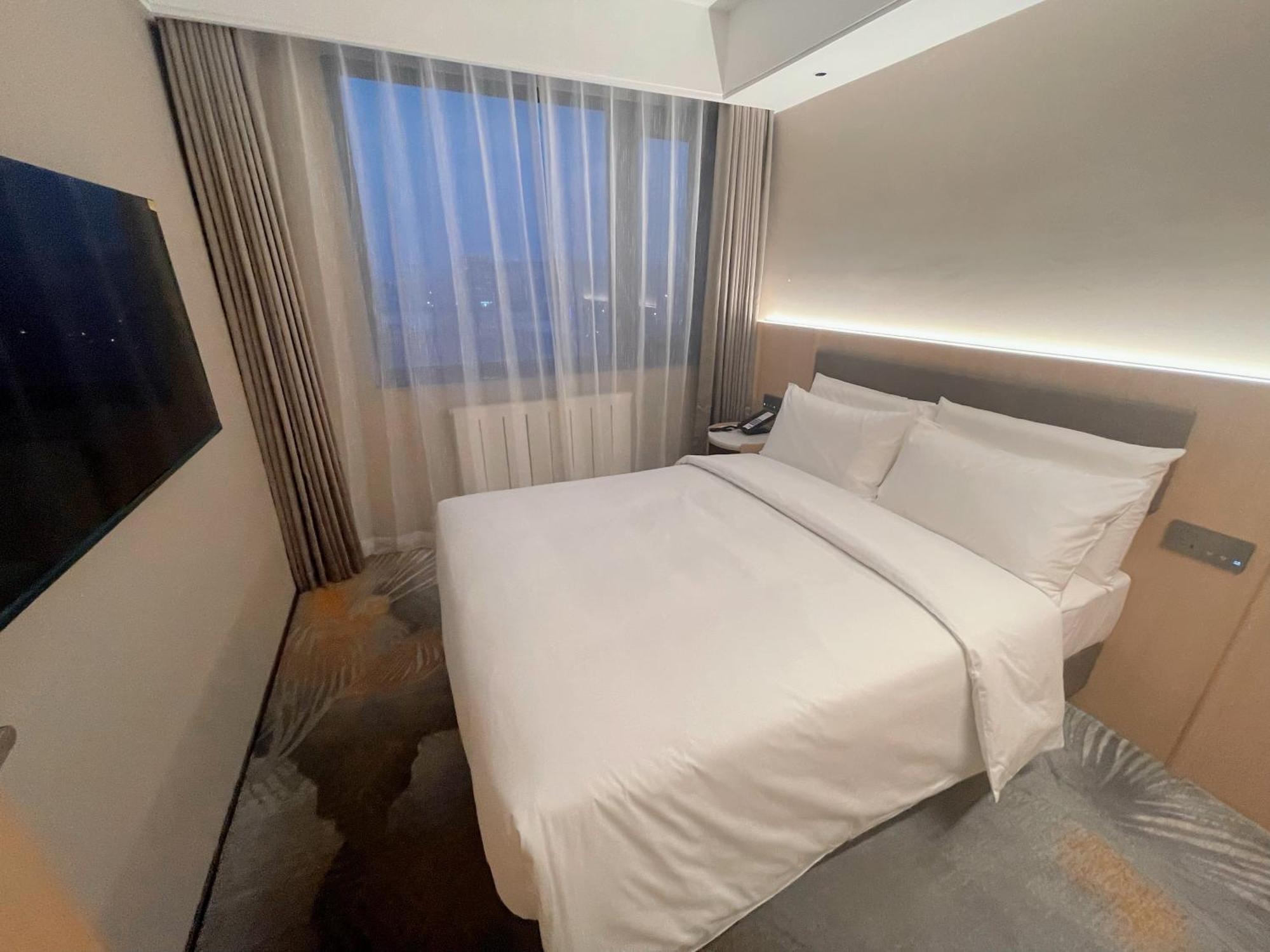 Yanshan Hotel Beijing Exterior photo