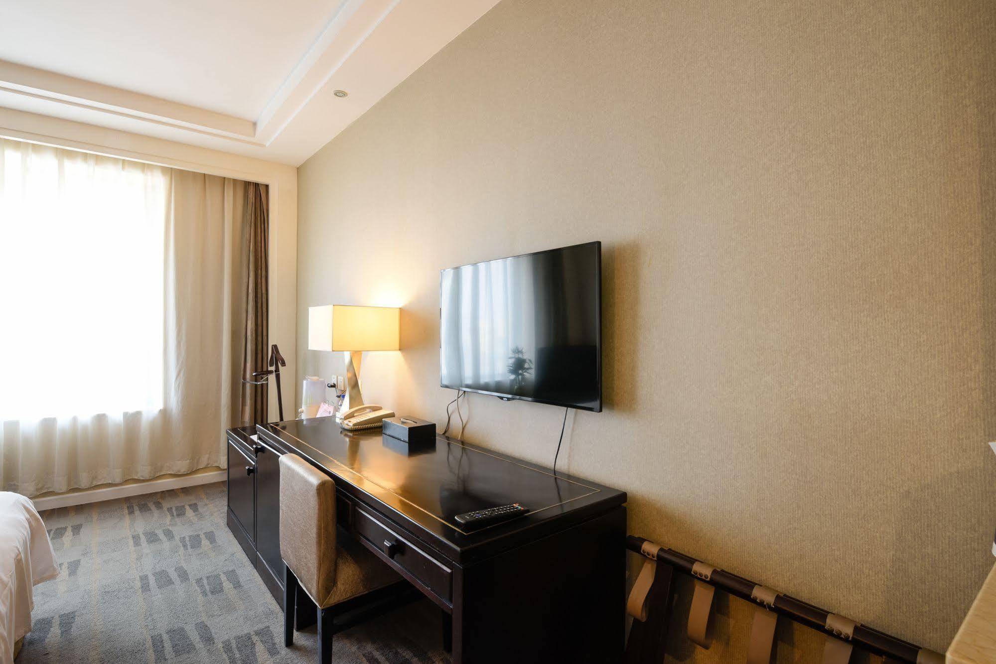 Yanshan Hotel Beijing Exterior photo